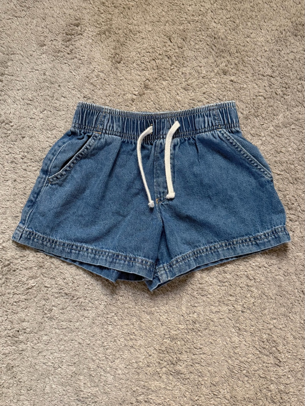 Old Navy High Rise Blue Denim Elastic-Waist Girls Shorts in Small